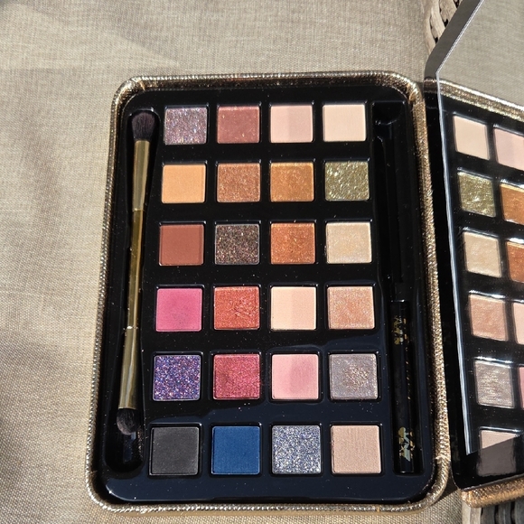 Tarte Eyeshadow Holiday Palette - Picture 3 of 14